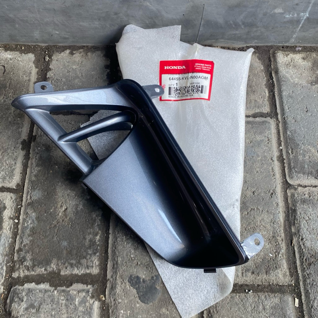 64455 KVL N00AGM LOUVER SIRIP SAYAP DALAM SUPRA X 125 NEW BATMAN KIRI ABUABU ORIGINAL AHM