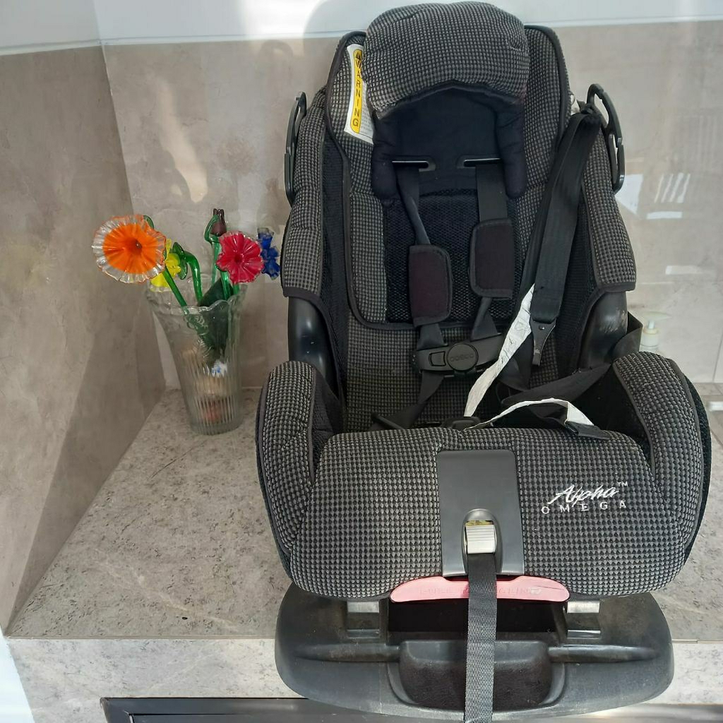 Preloved Like New Car Seat Omega Alpha 360 Rotate