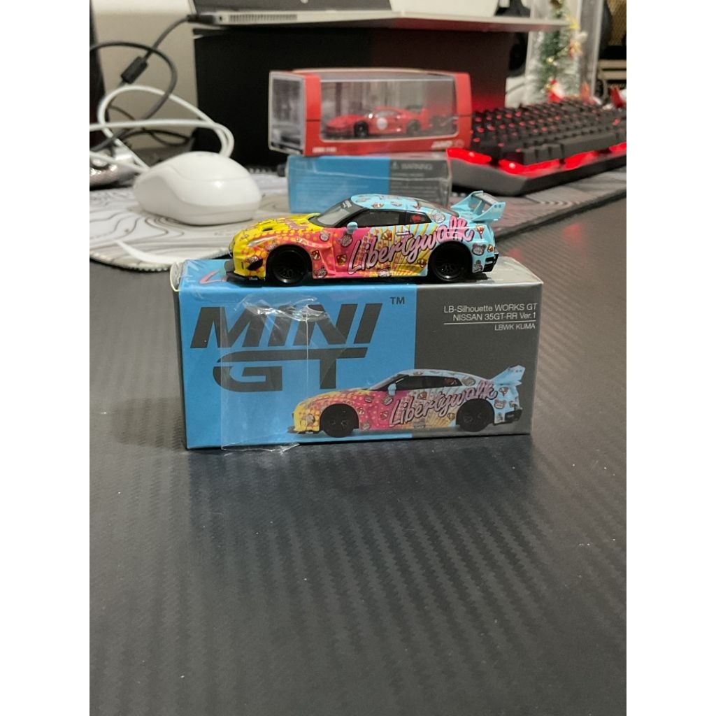 Mini GT LBWK Nissan R35