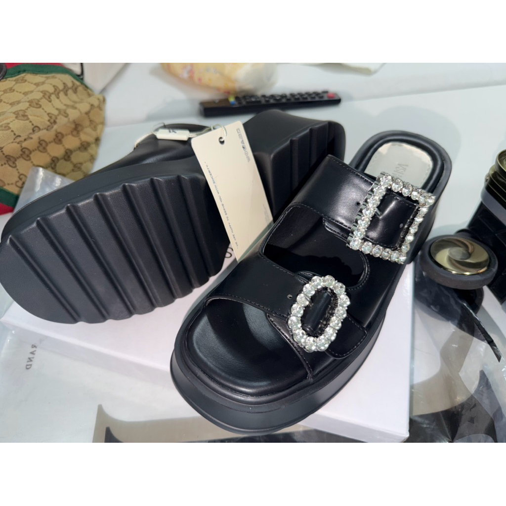 Sepatu brand Vshop Bkk