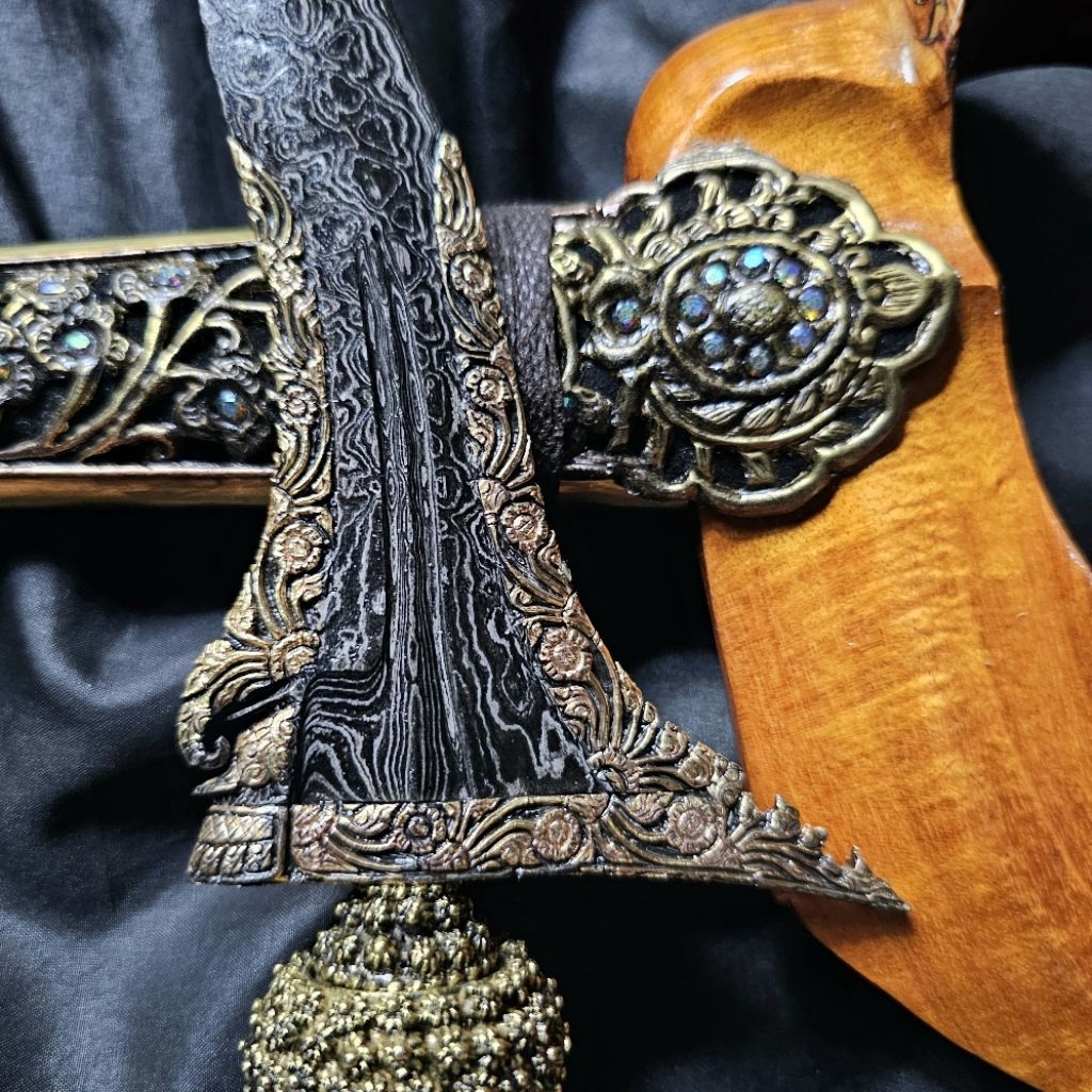 Keris Pandawa Luk 5 Kinatah Sepuh Emas Pamor Udan Mas