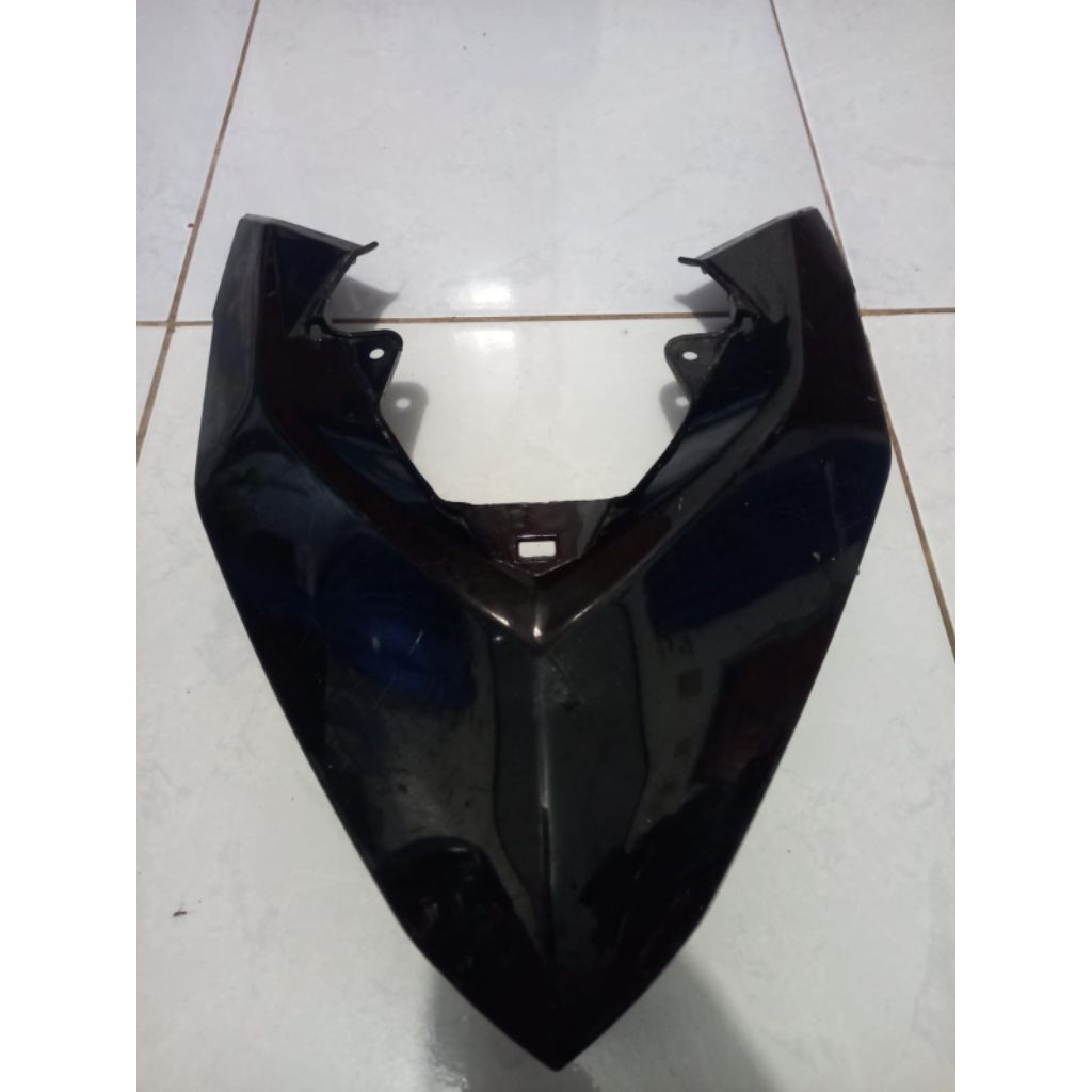 cover dasi Vario 125-150 led old tahun 2015-2017 warna hitam original copotan
