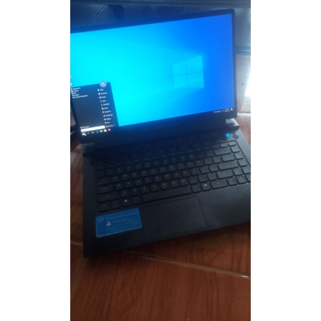 Dell Alienware M15Processor: AMD Ryzen 7 5800h laptop gaming