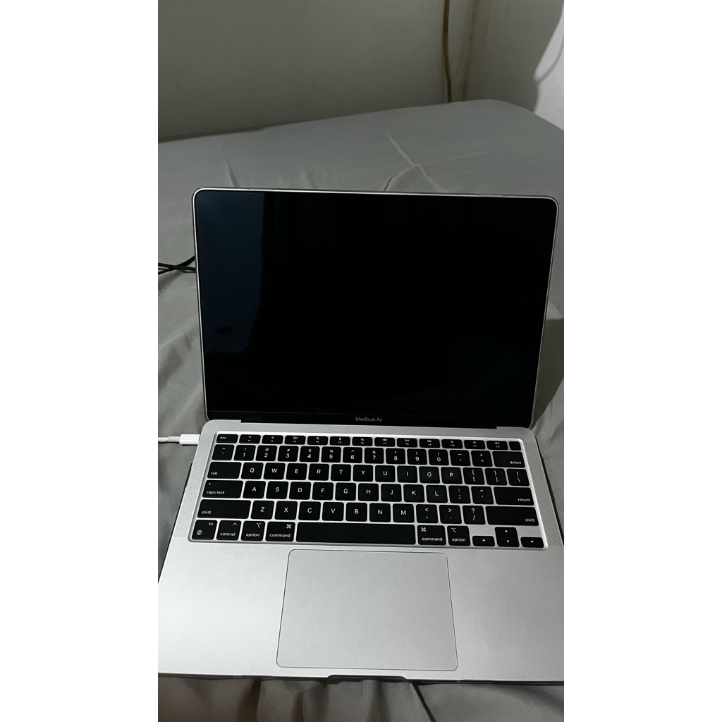 Macbook Air M1 8/256 ex IBOX