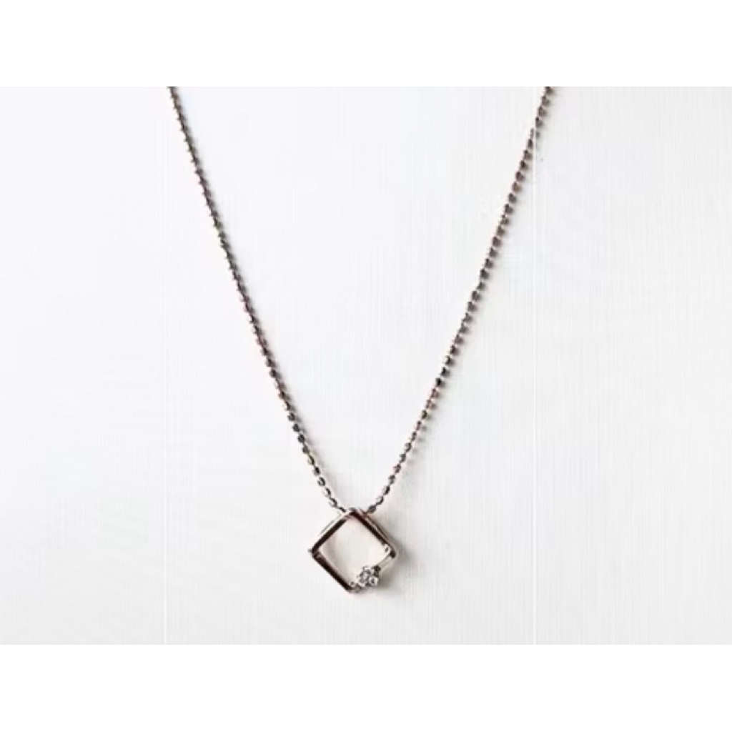 The palace Liontin original