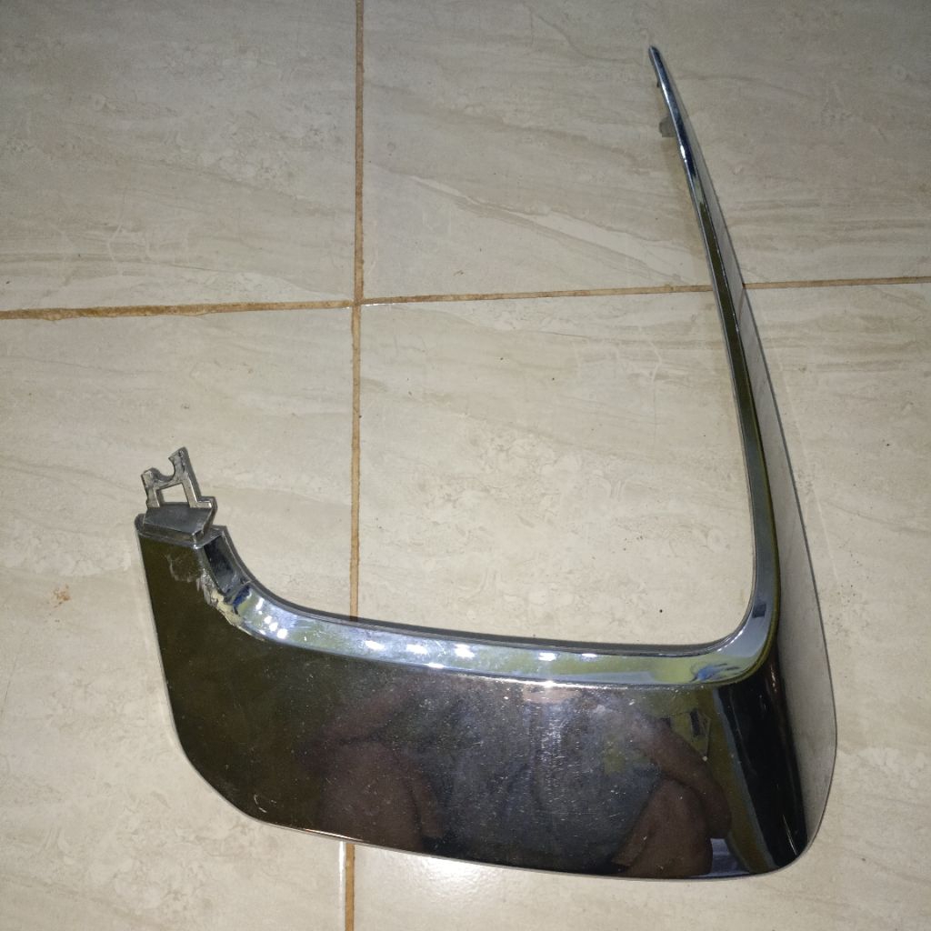 LIST CHROME GARNIS BEMPER DEPAN ALL NEW PAJERO SPORT