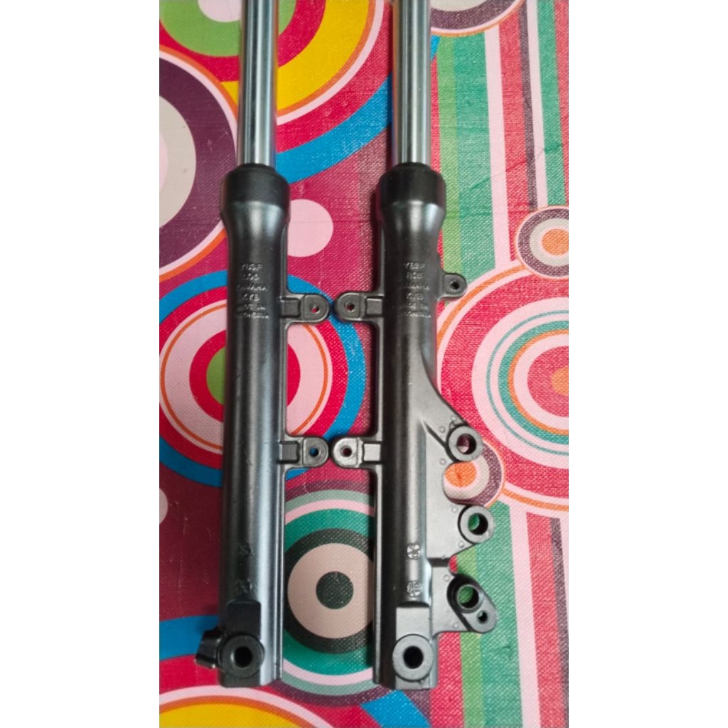 Shockbreaker depan Yamaha Lexi 125 Original Shock Tabung Shock depan Lexi Ori