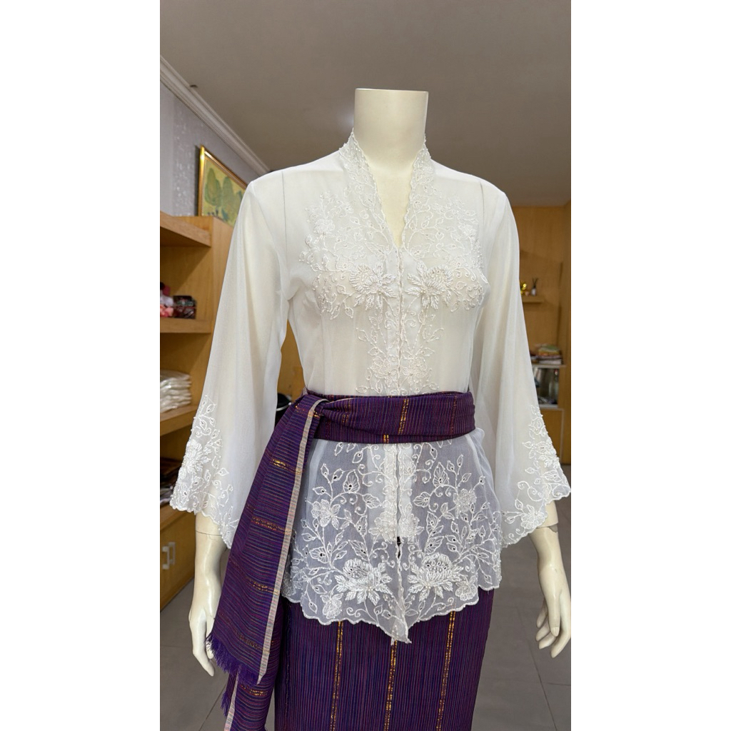 Kebaya putih payet bordir manual