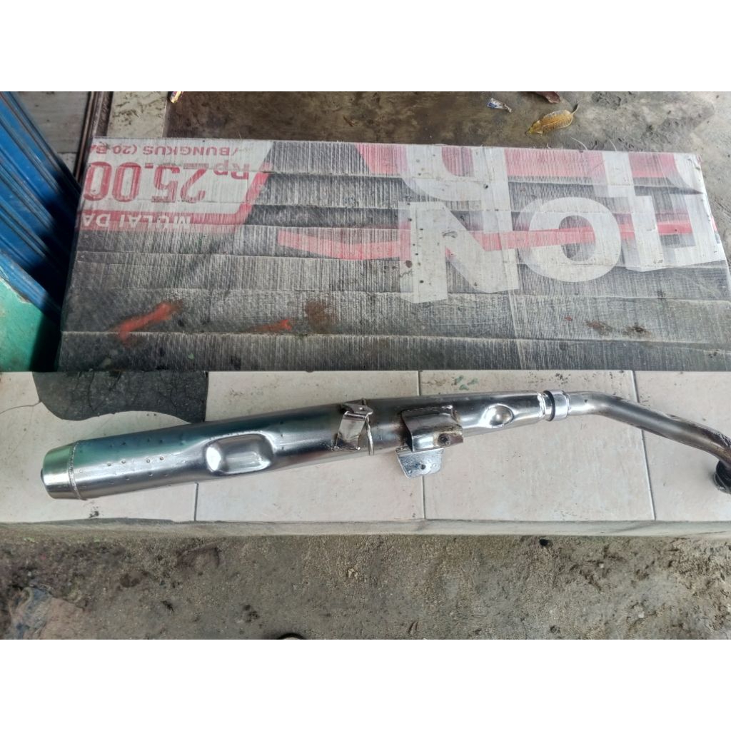 Knalpot standar Yamaha force1