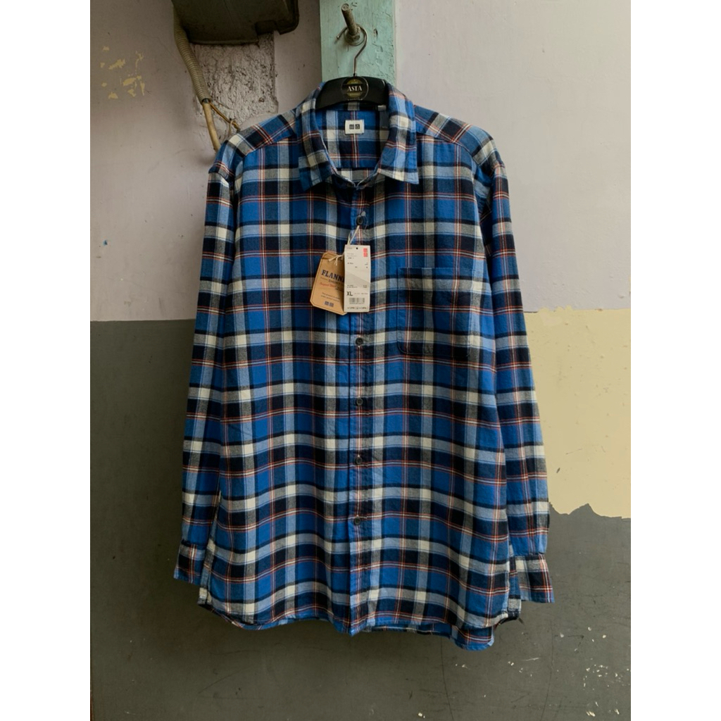 kemeja flanel Uniqlo pria lengan panjang preloved