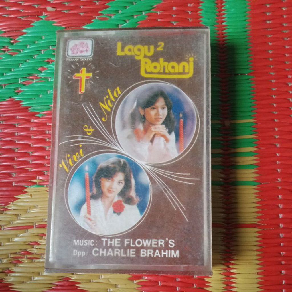 kaset pita lagu rohani Vivi & nita