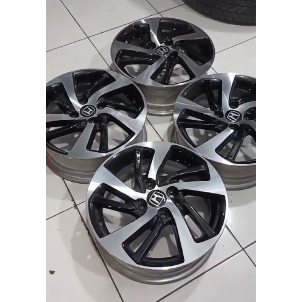 velg Honda jazz r15