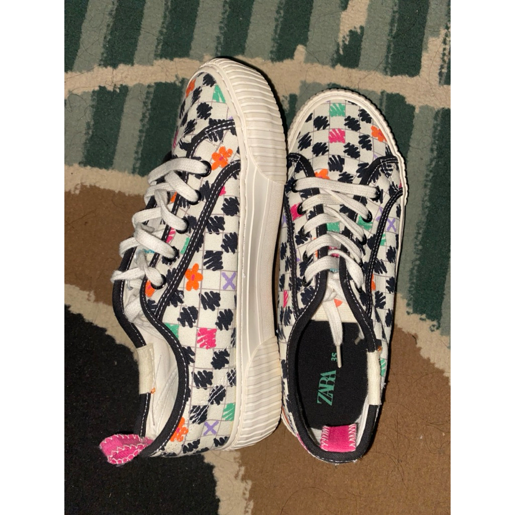 Preloved Sepatu Zara Kids Second Catur Hitam Putih Sneakers