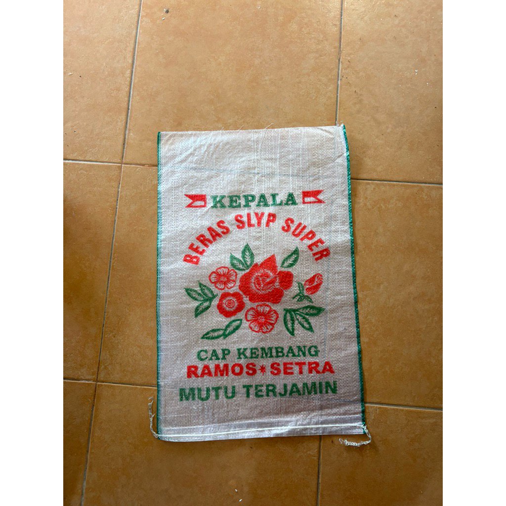 karung beras 10kg cap kembang isi 50 lembar