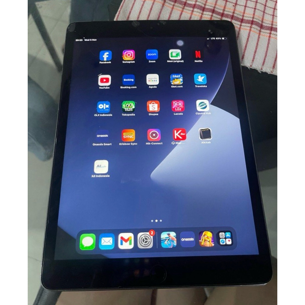 ipad second hand cellular wifi 32 GB