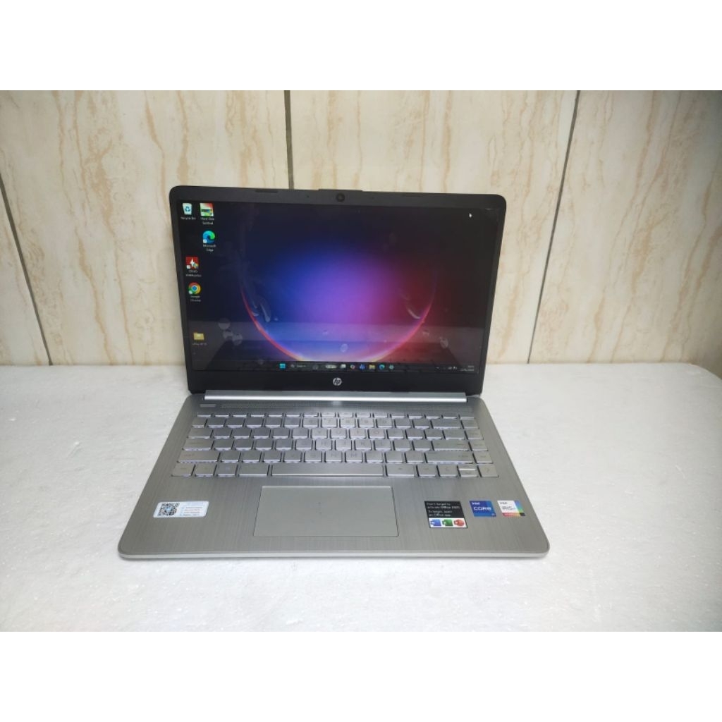 B254 Laptop hp14s-dq2053TU core i5-1135G7 Ram 8GB ssd 256GB keyboard backlight layar fullhd