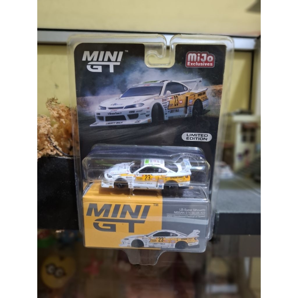 Mini GT Nissan Silvia S15 LBWK Putih Blister