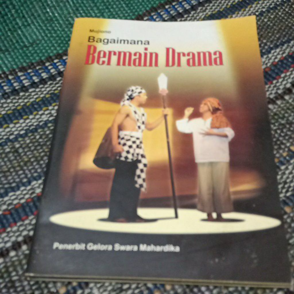 buku bagaimana bermain drama