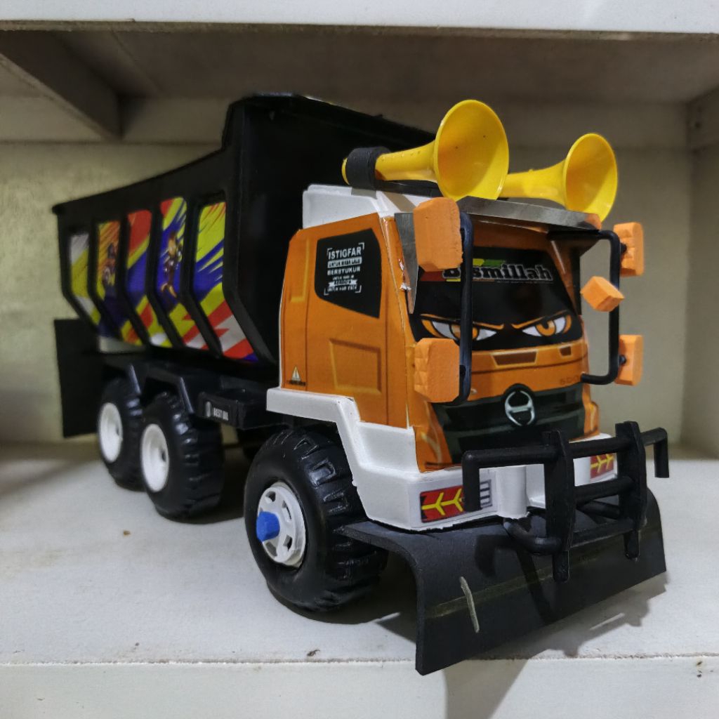 Mainan Truk Hino Ganteng Orens Terbaru