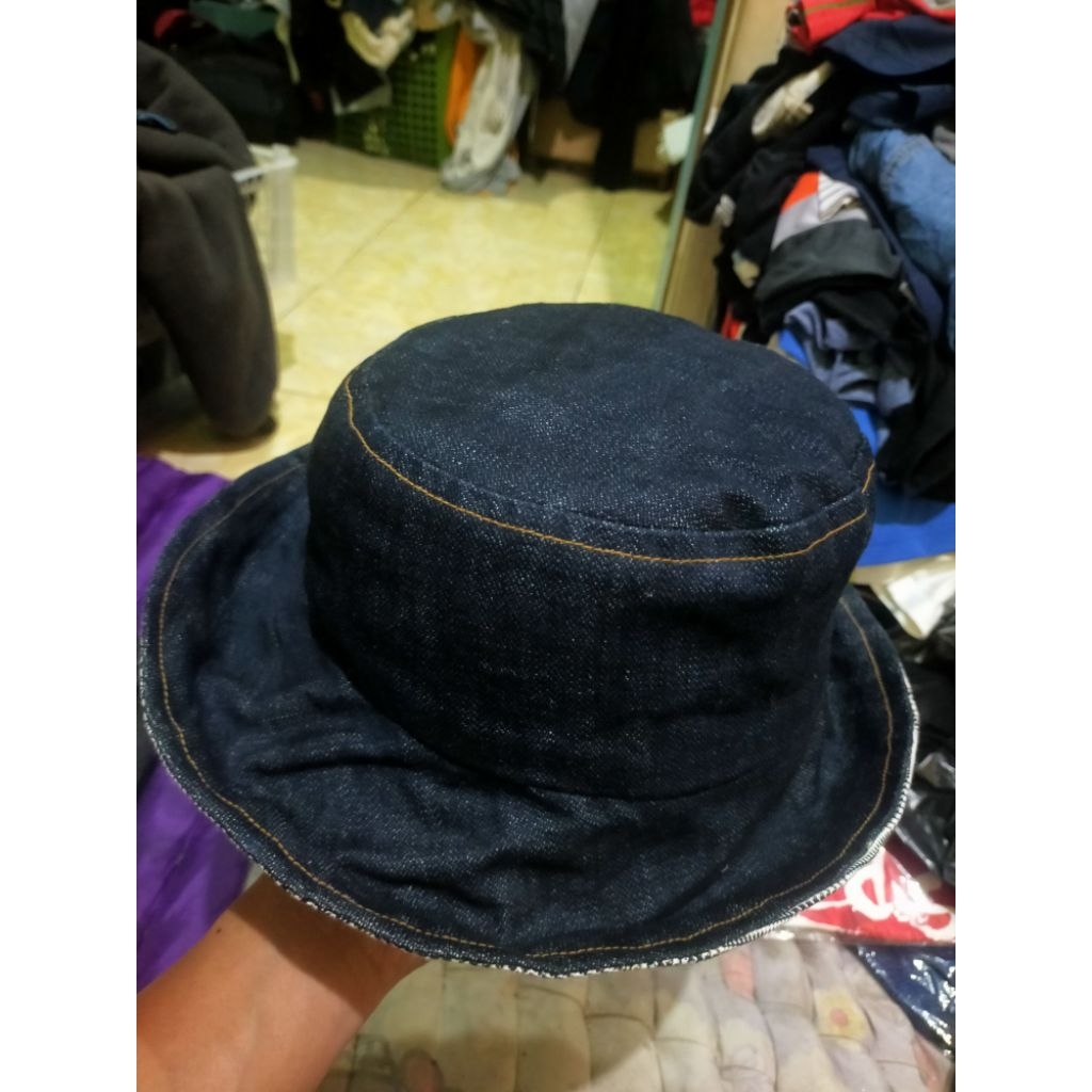 topi bucket denim bolbal