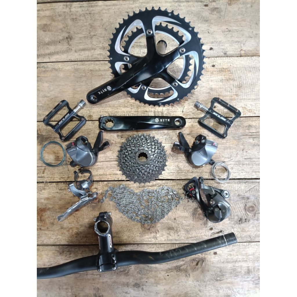 groupset shimano claris 2x8speed