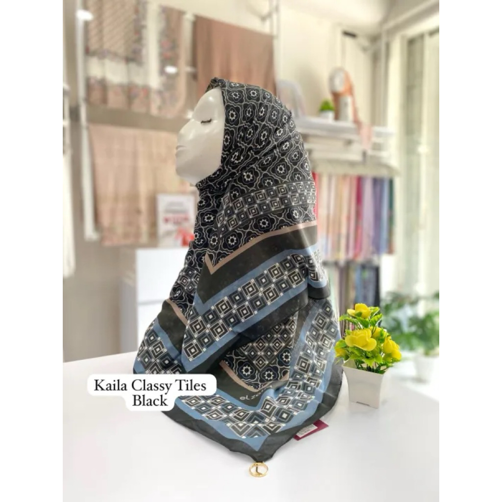 ELZATTA Kaila Classy Tiles Scarf Motif - Fashion Wanita Muslimah - Hijab Jilbab Scarf Kerudung Segi 