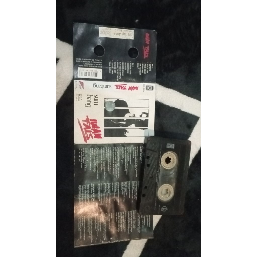 KASET IWAN FALS ALBUM SUMBANG MIKA