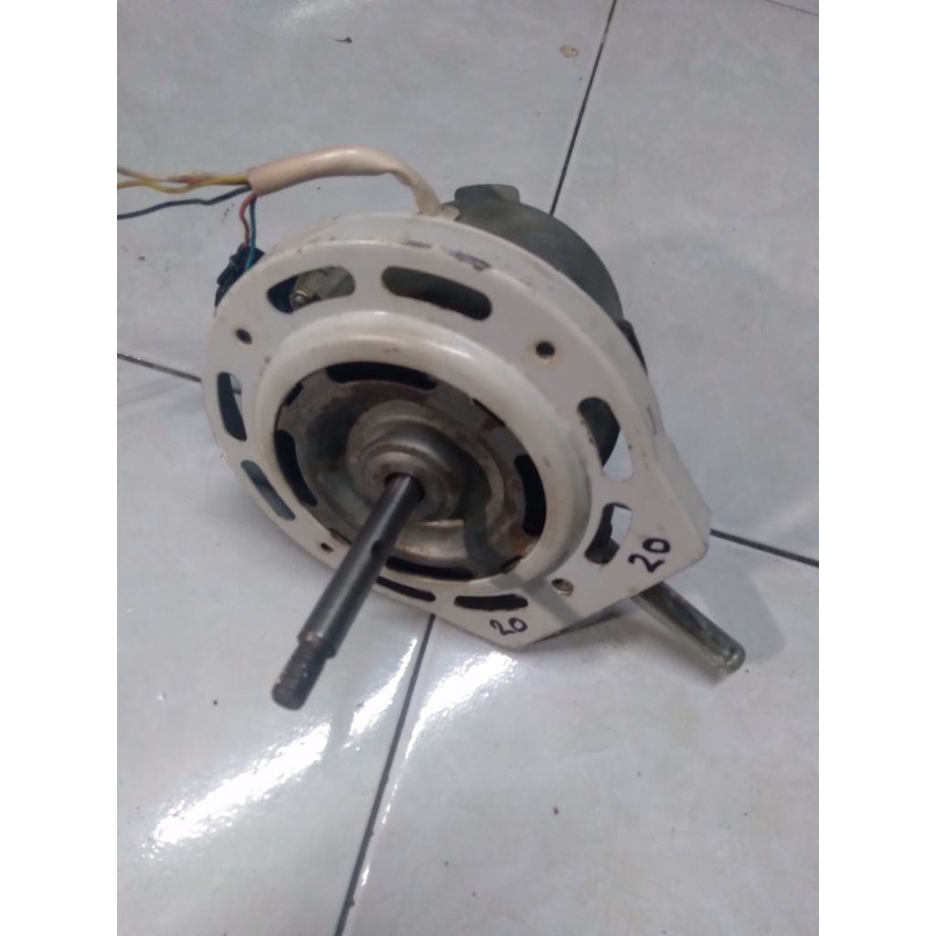 dinamo kipas Maspion 20 inch