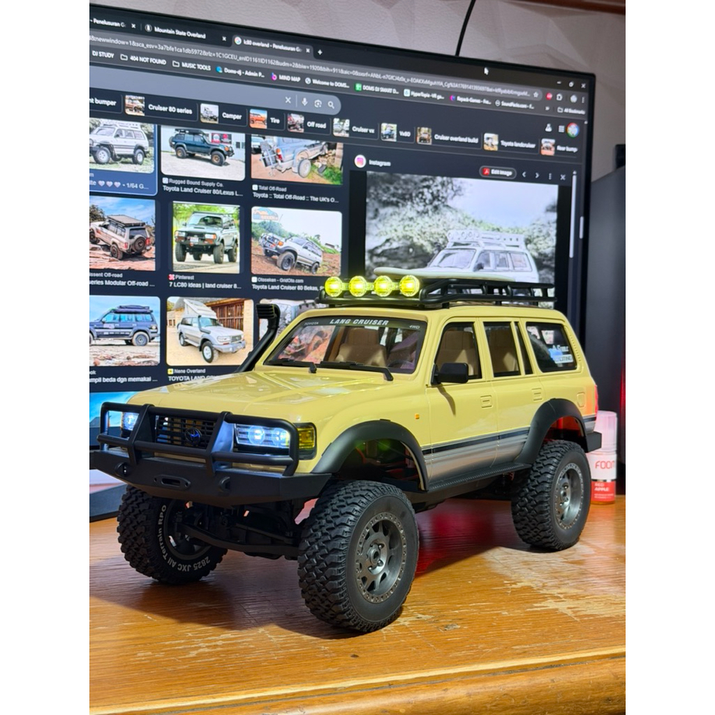 RC Land cruiser lc80 JJRC