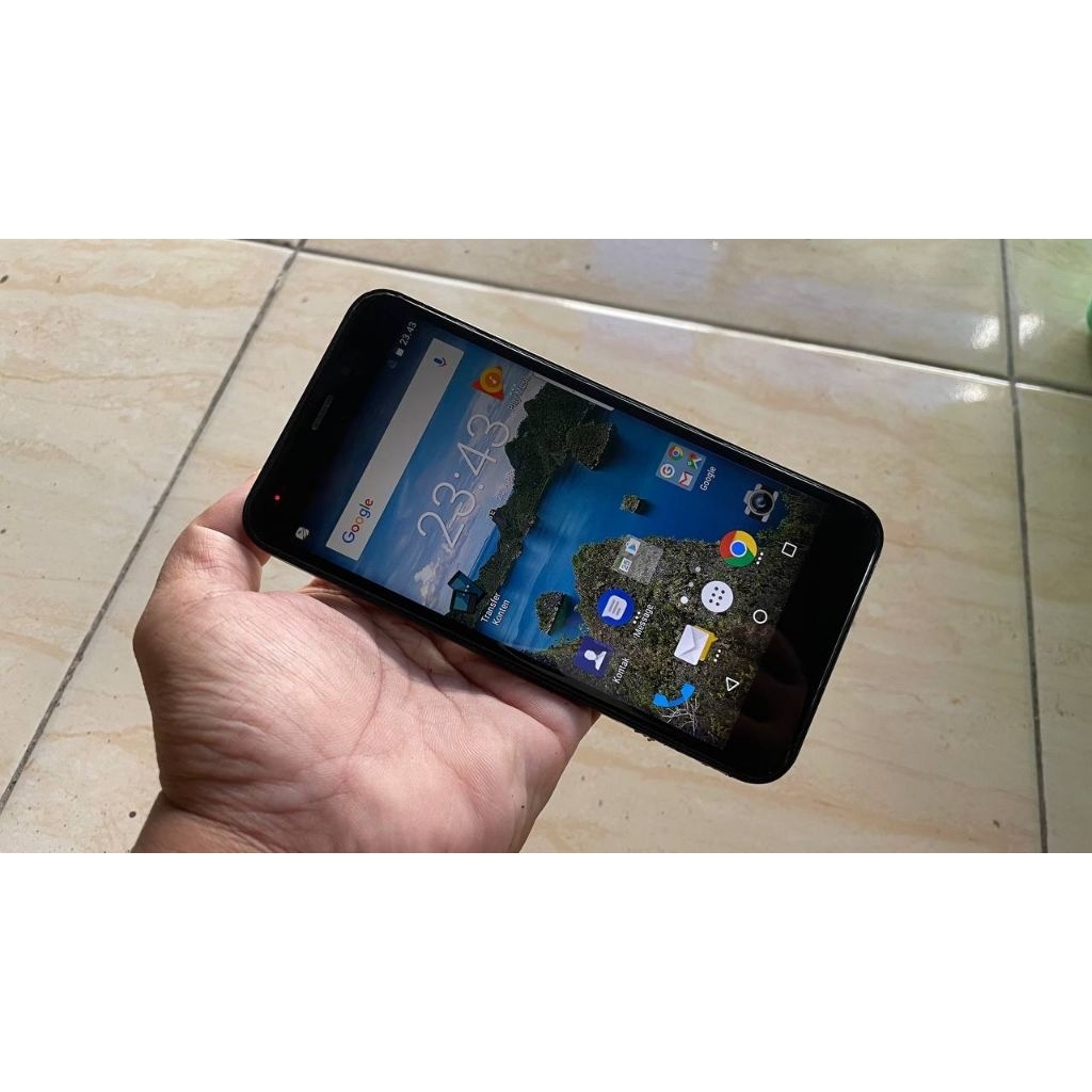 Blackberry Aurora minusan apa adanya