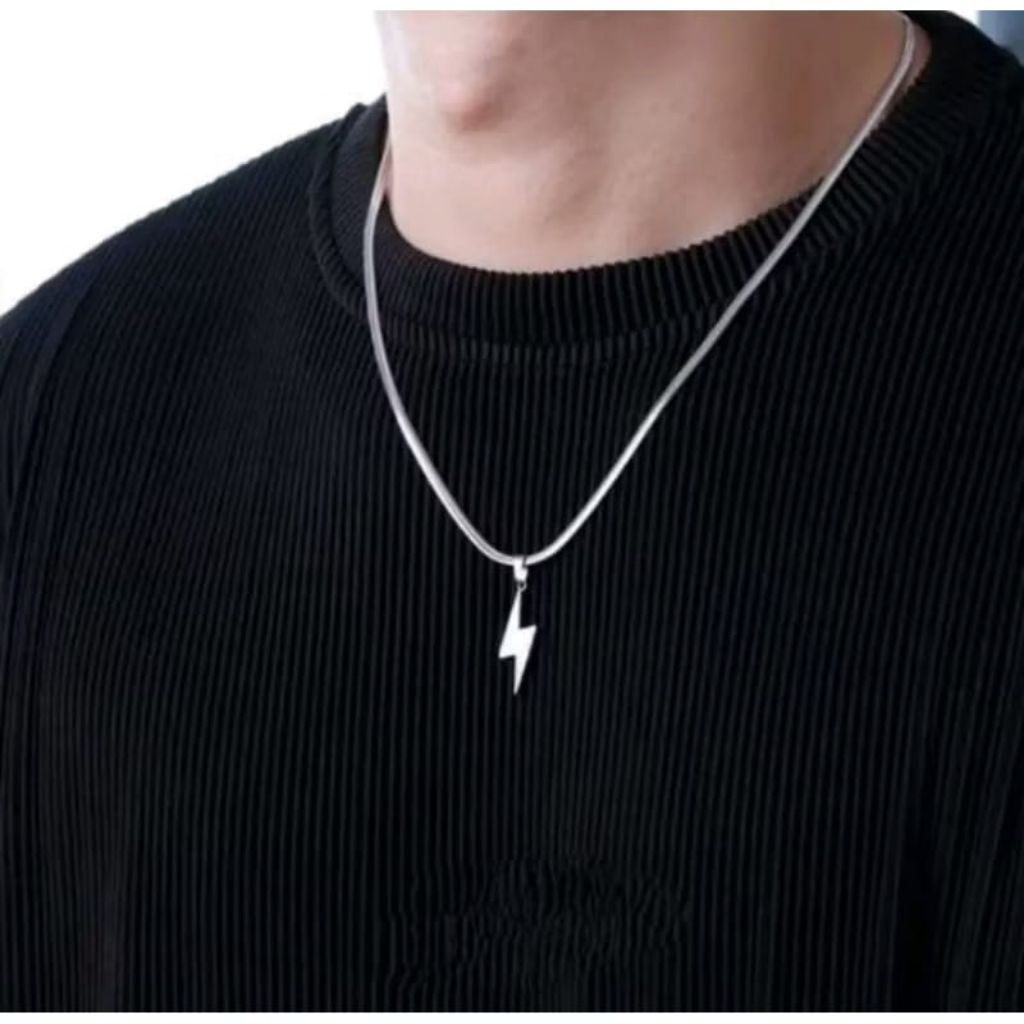 kalung titanium pria liontin petir