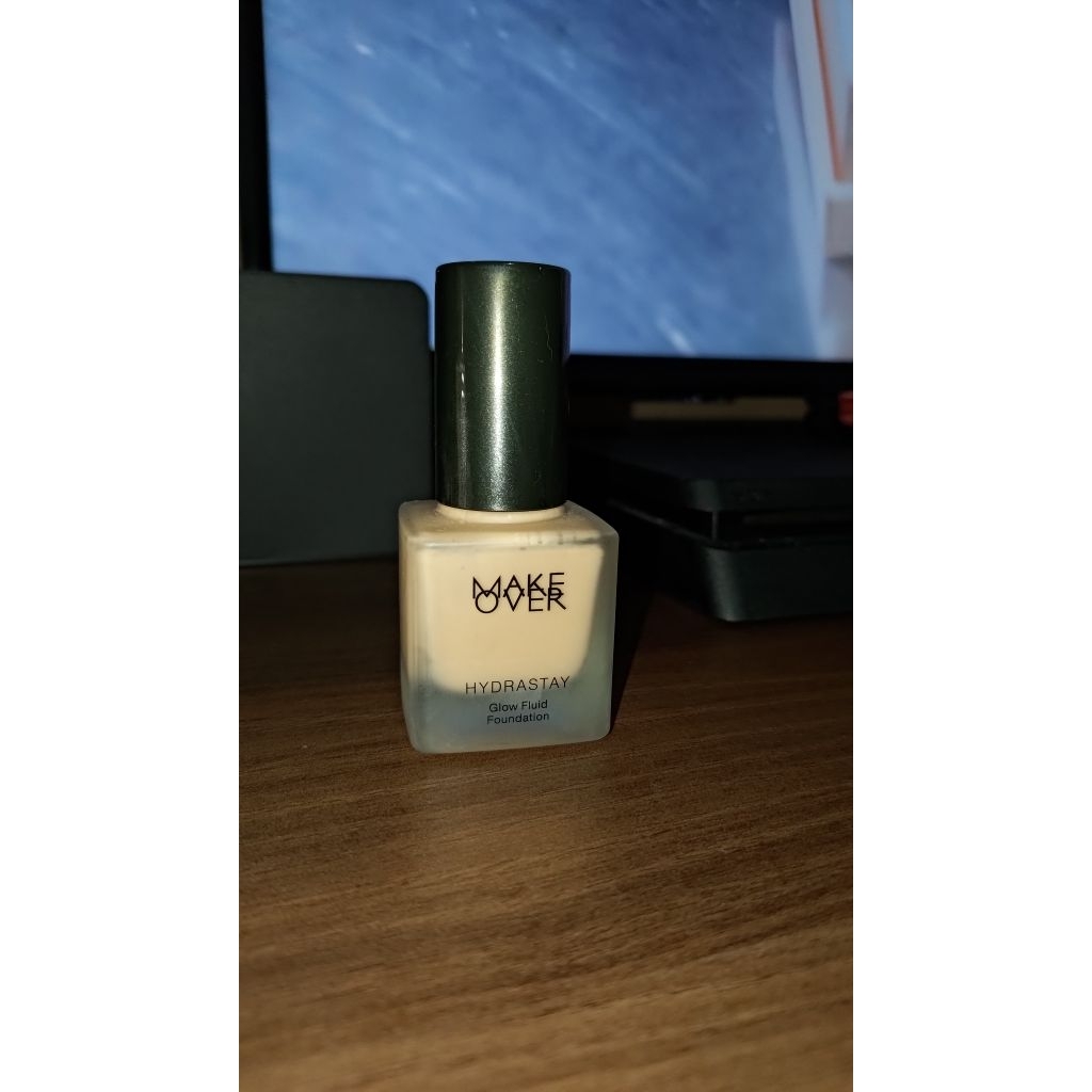 Make Over Hydrastay Foundation C21 [PRELOVED]