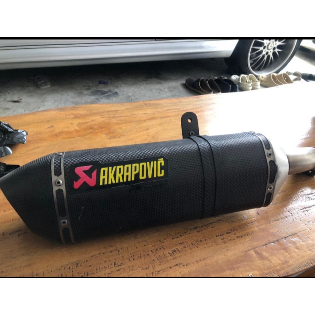 AKRAPOVIC 100% ORI