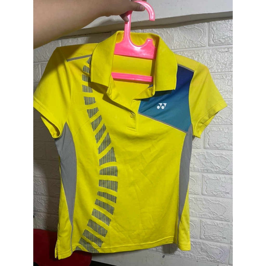 kaos yonex kuning