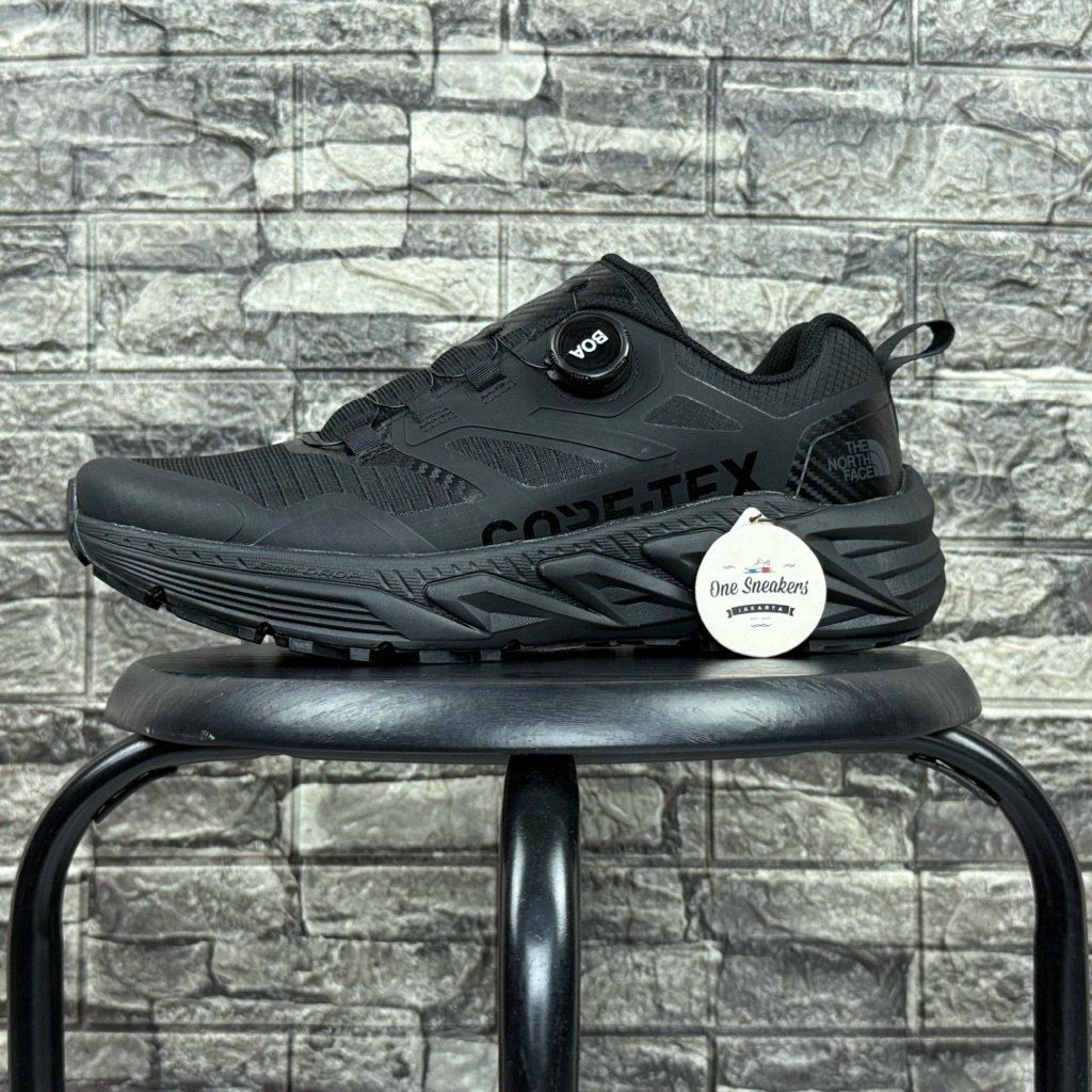 SEPATU HIKING TRAIL RUN TNF BOA GTX TRIPLE BLACK