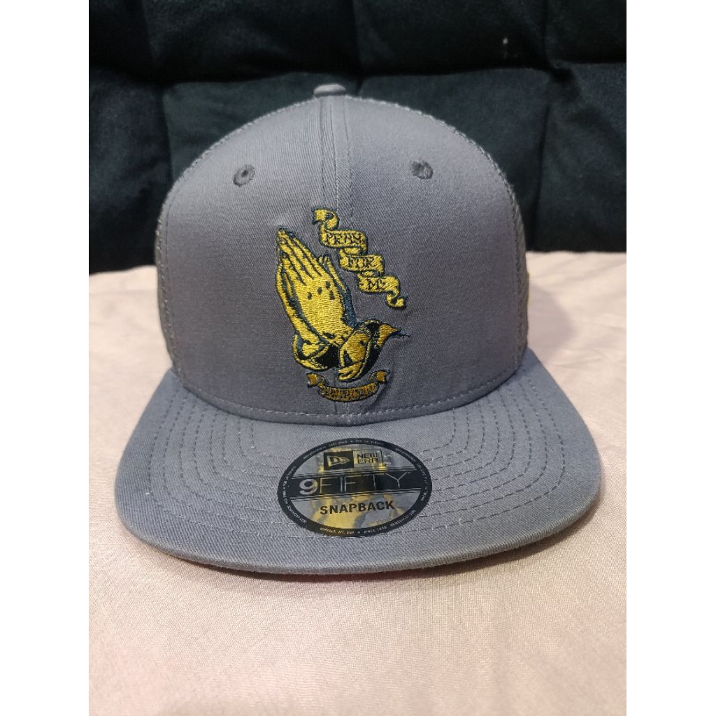 Topi New Era x PrayerHand x Santa Cruz Snapback Trucker Setelan (OSFM) ORIGINAL 100%