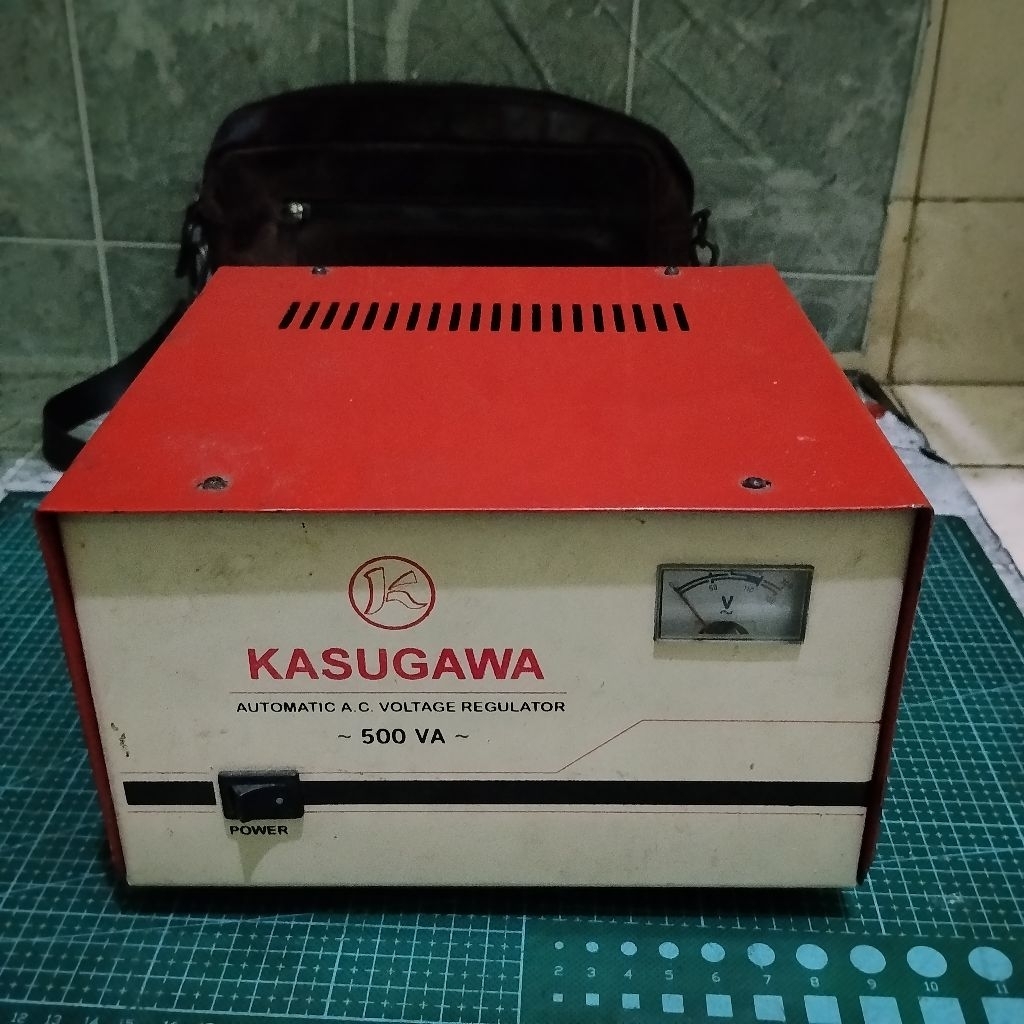 KASUGAWA AUTOMATIC AC VOLTAGE REGULATOR STAVOLT 500VA KASUGAWA