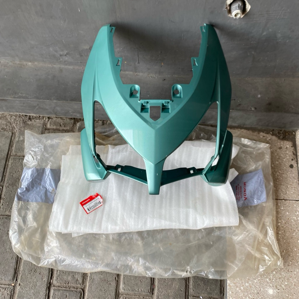 64301 KVB 930JGM COVER TAMENG DEPAN HONDA VARIO 110CW KARBU HIJAU MUDA ORIGINAL AHM