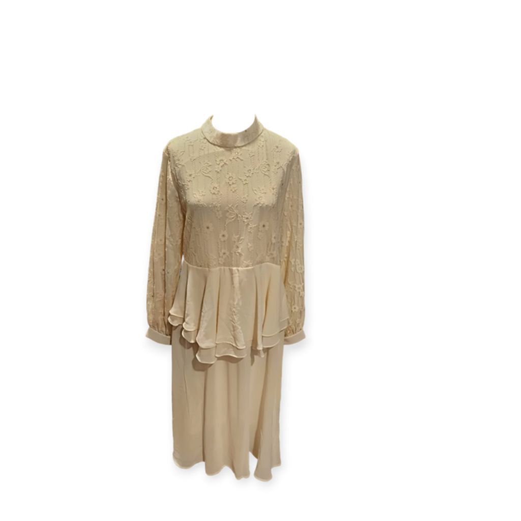 Kamila Itang Yunasz Cream Midi Dress