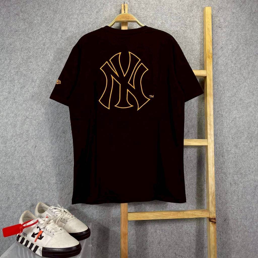 KAOS T-SHIRT NEW ERA NY NEW YORK YANKEES BIG LOGO BORDIR OUTLINE GOLD ON BLACK