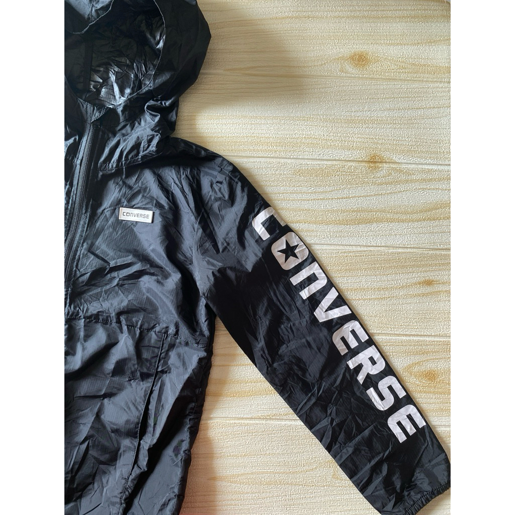 jeket parasut runing running hitam mantel anti air anti angin windbreaker anak tanggung remaja brand