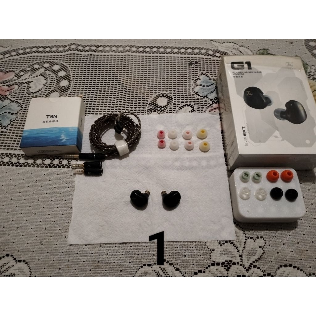 7Hz G1 + TRN Redchain 2 pin + Bonus eartips (pilih 1)