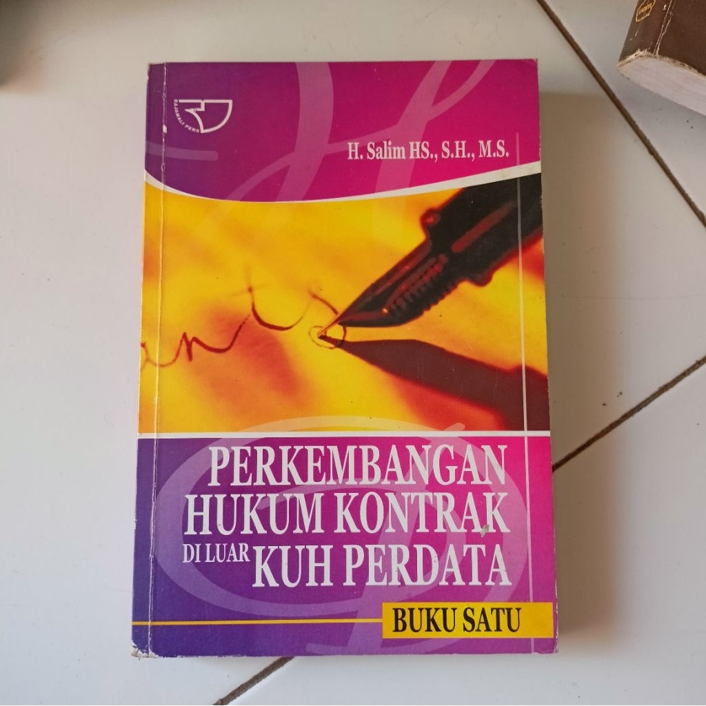 Buku Perkembangan Hukum Kontrak Diluar KUH Perdata