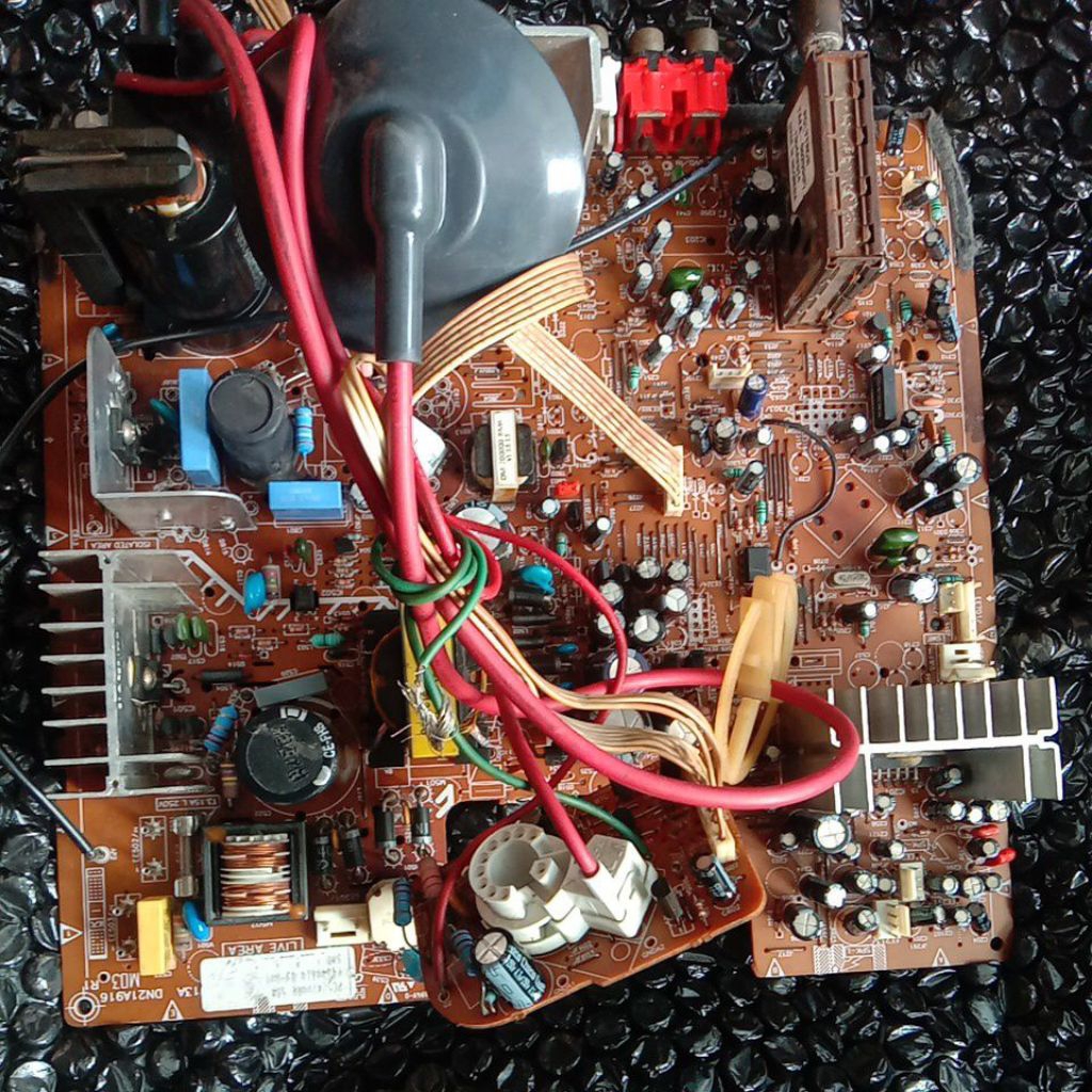 Mesin tv POLYTRON Slim 21inch SUBWOOFER non EW