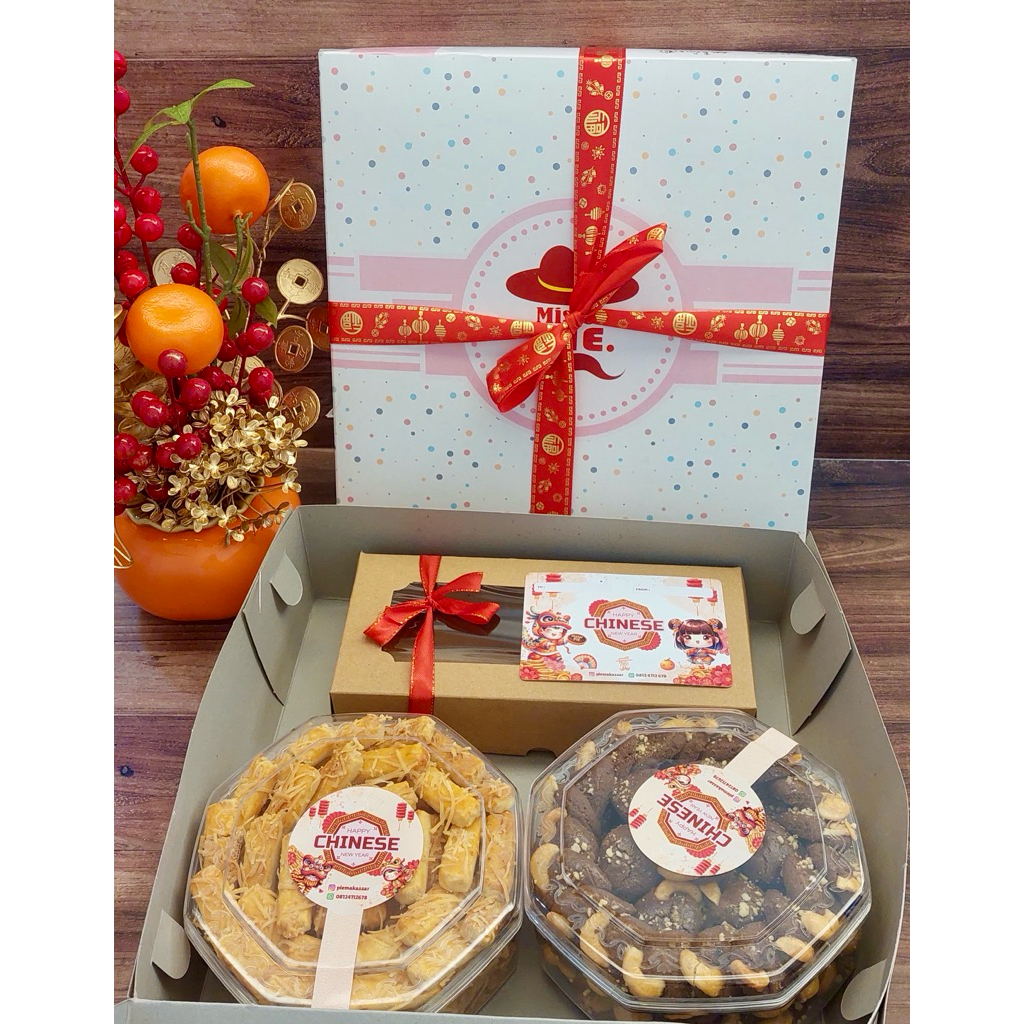 Paket Hampers Imlek 1 paket isi 2 Kue Kering Cookies dan 1 Brownies Bar CNY Chinese New Year Mister 