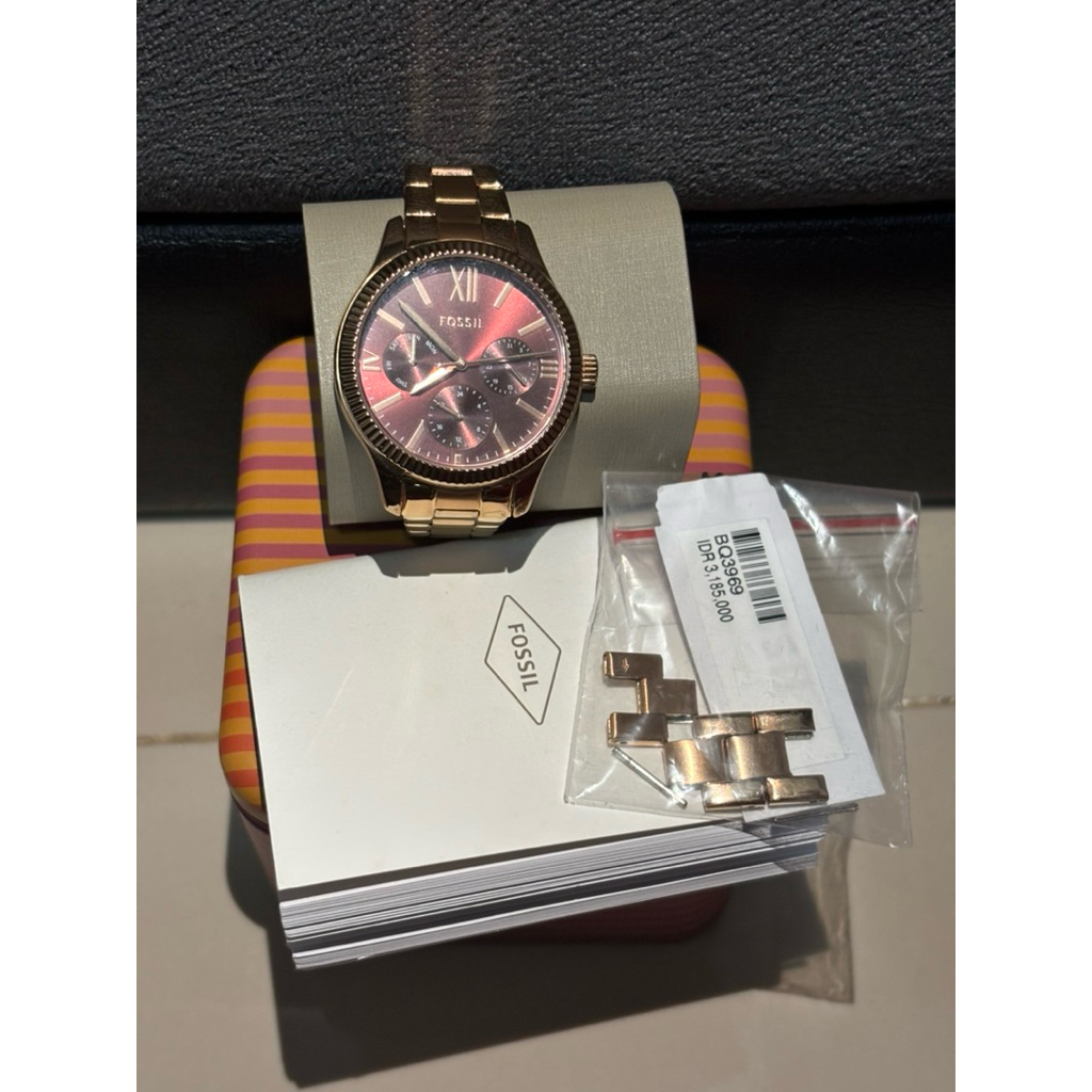 Preloved Jam Tangan Rose Gold Fossil BQ3969