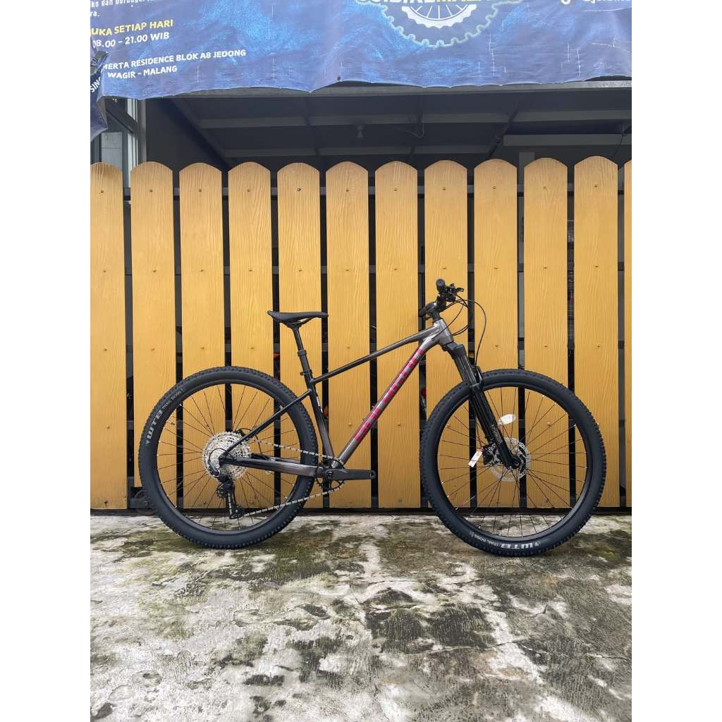 Sepeda Gunung 29" Polygon Xtrada 6 FA Terbaru 2026