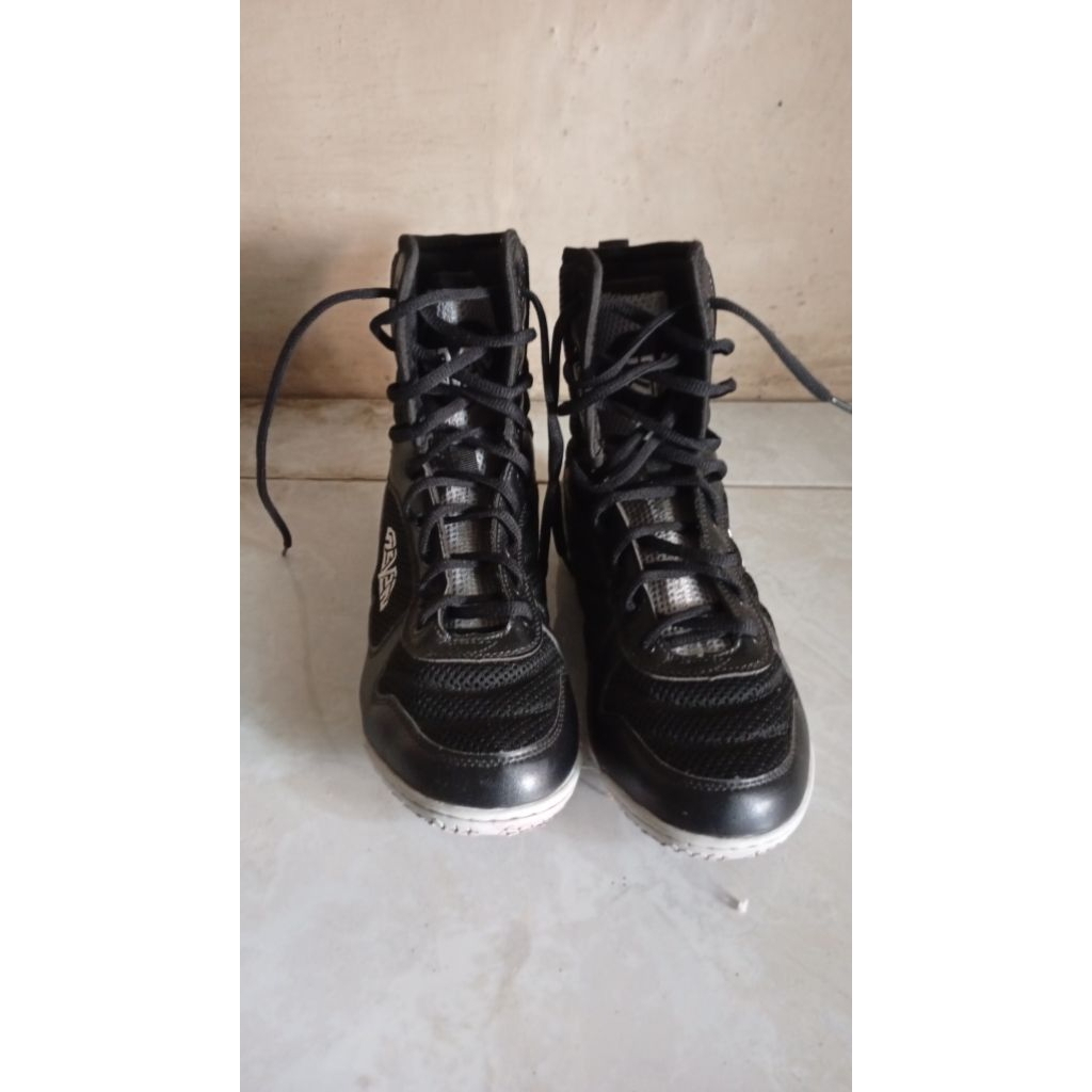 sepatu boxing