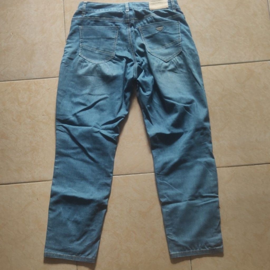 jeans cowok second Italy