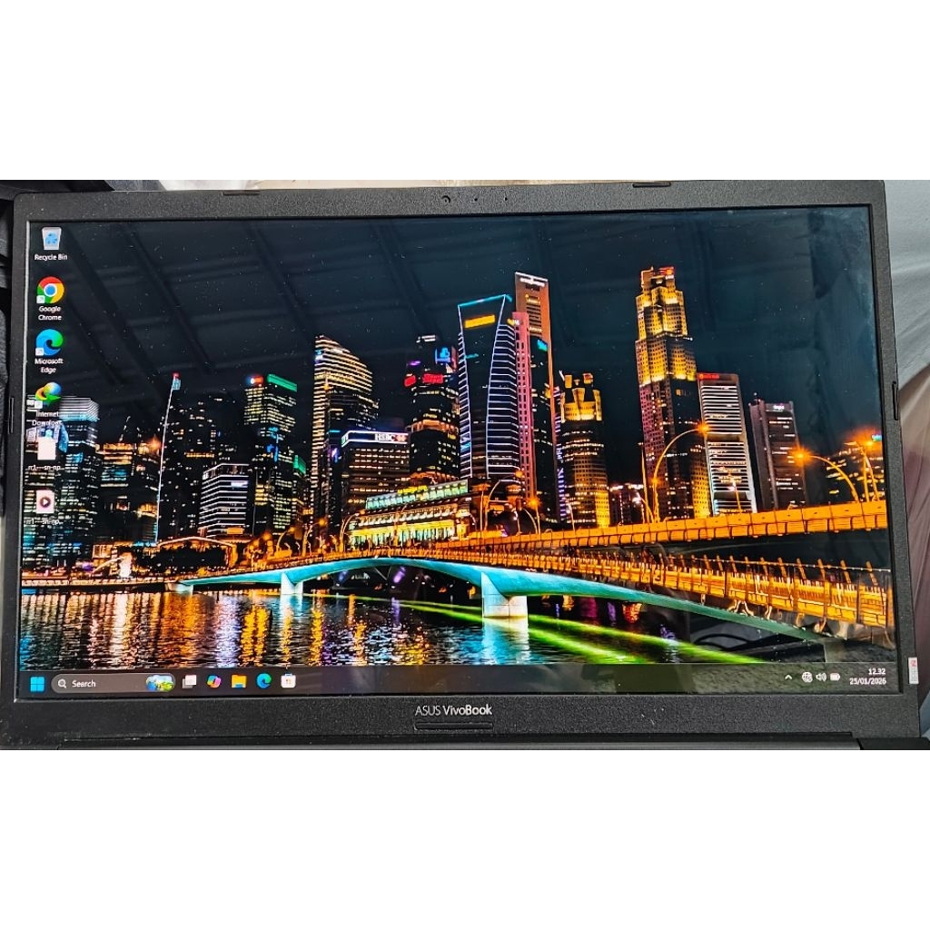 Asus VivoBook 15 OLED i3-1115G4 8/512Gb